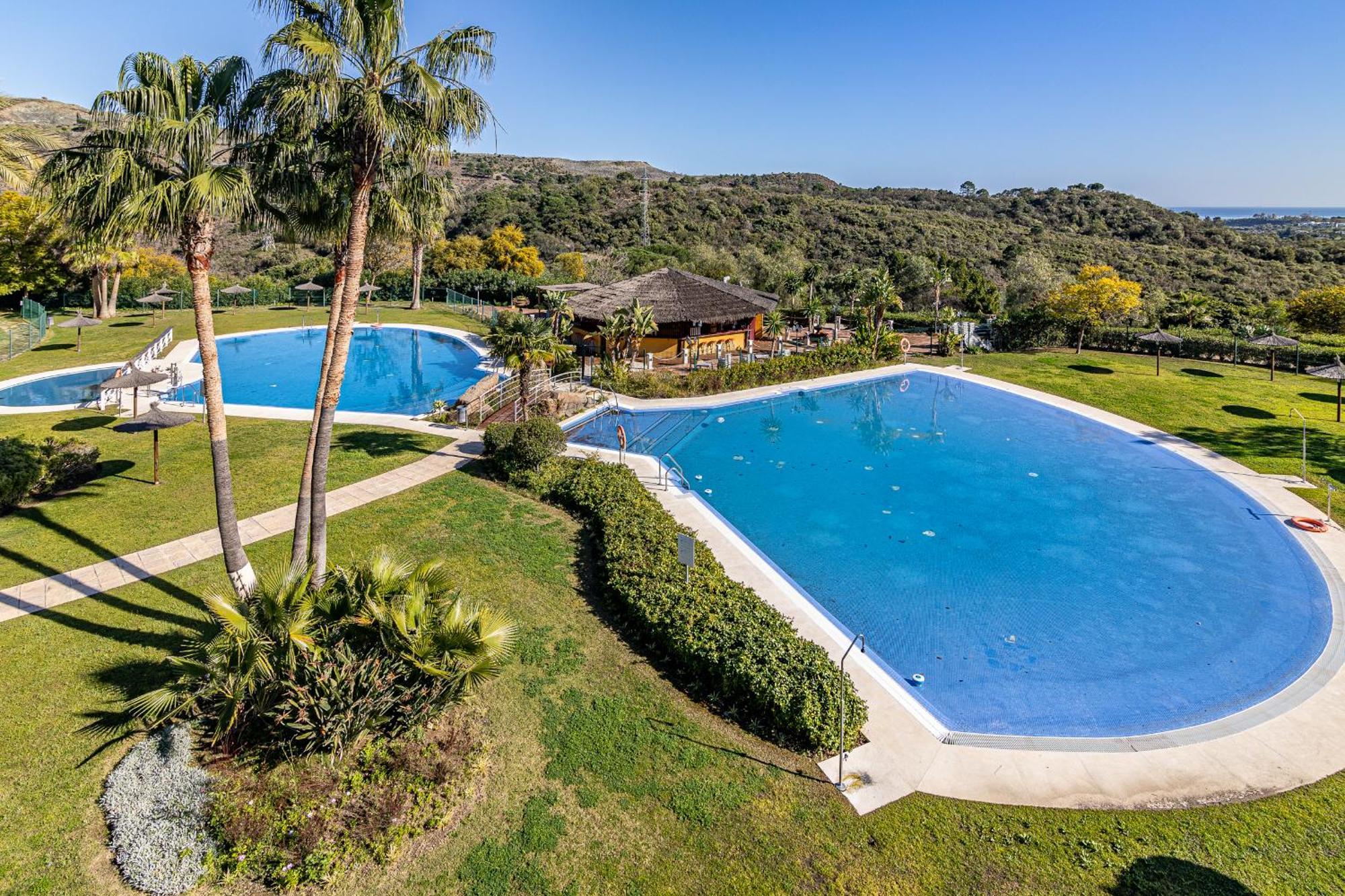 Rentitspain Apartamento Charming Gym, Jacuzzi Y Balcon Estepona Luaran gambar