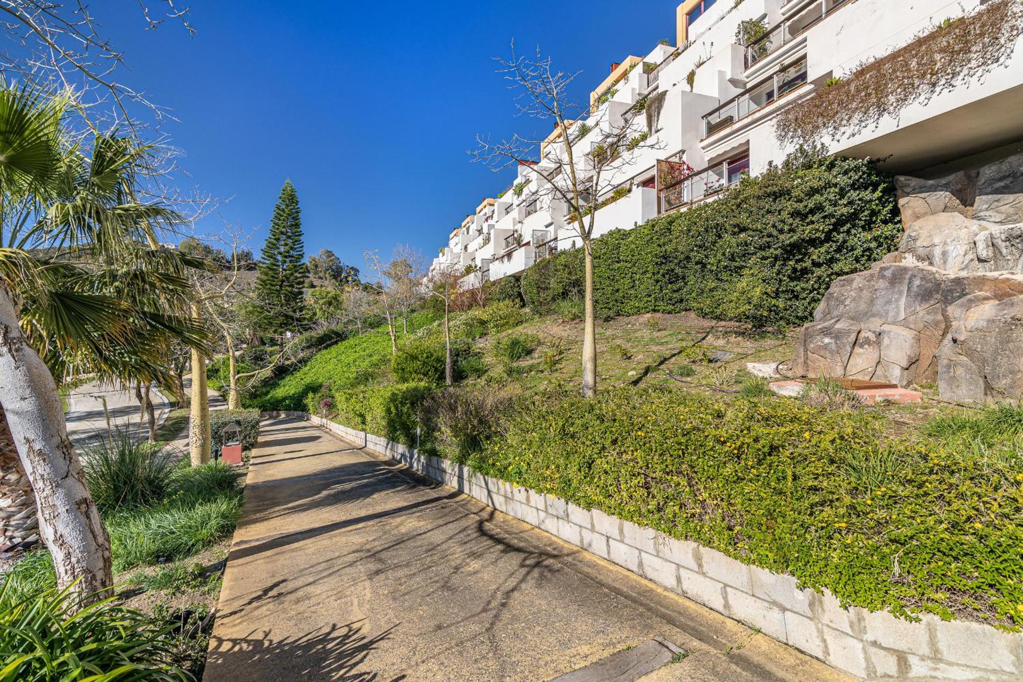Rentitspain Apartamento Charming Gym, Jacuzzi Y Balcon Estepona Luaran gambar