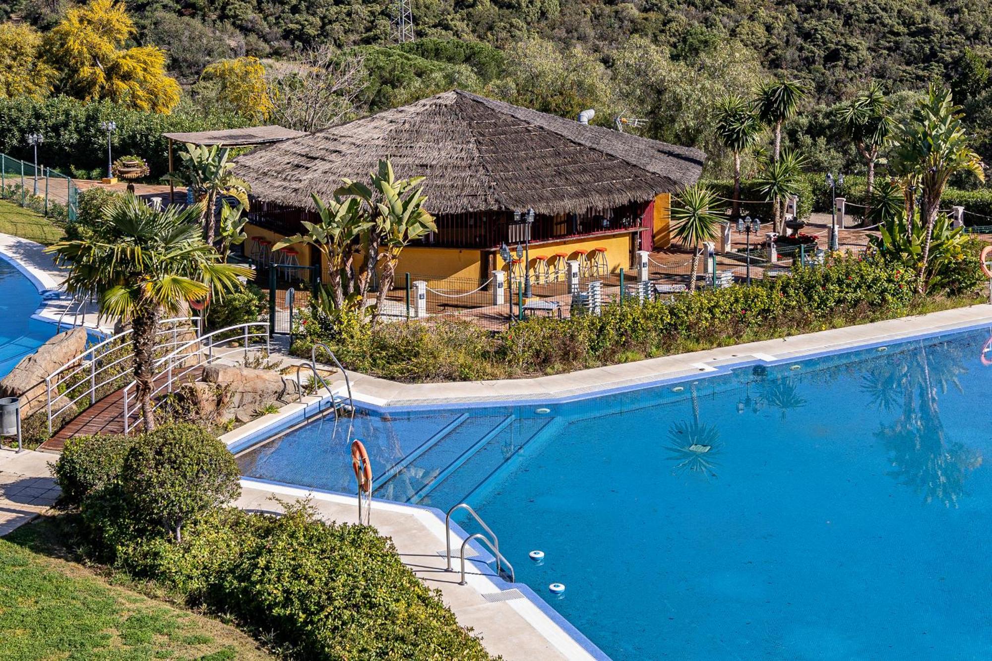 Rentitspain Apartamento Charming Gym, Jacuzzi Y Balcon Estepona Luaran gambar